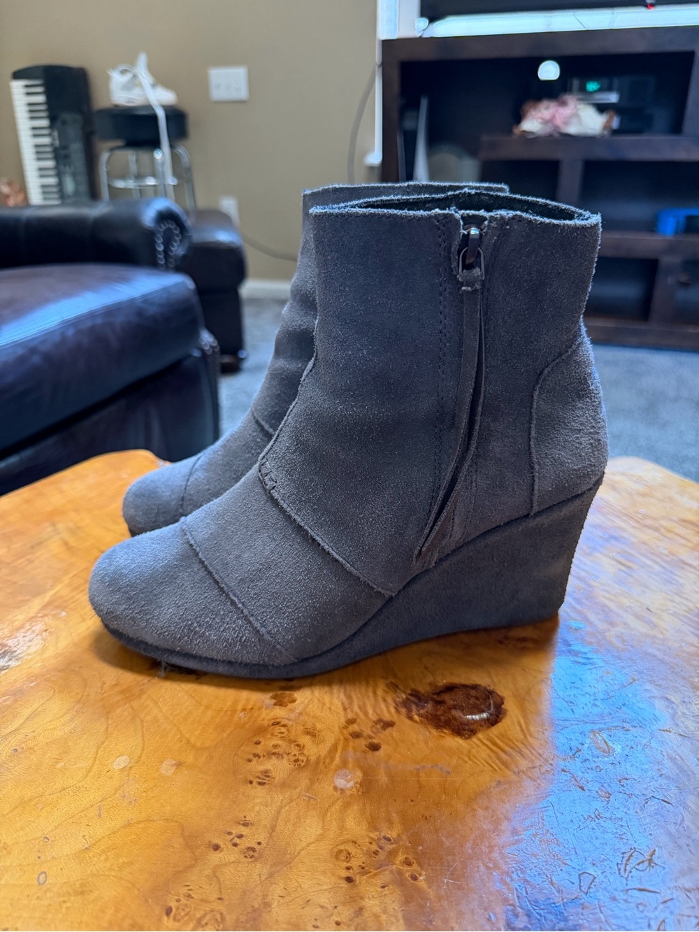 TOMS Women's Desert Wedge Gray Suede Ankle Booties Size 9